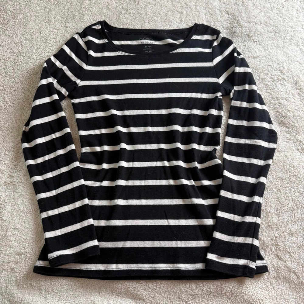 old navy black white stripe long sleeve